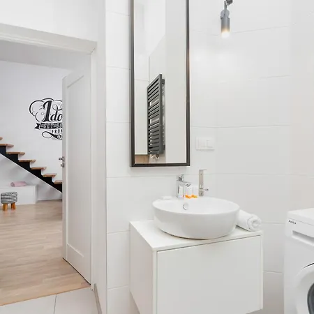 Lejlighed Dietla With A Mezzanine In The Center Of By Renters
