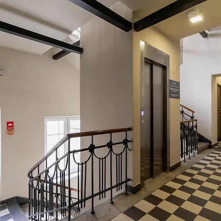 Dietla With A Mezzanine In The Center Of By Renters