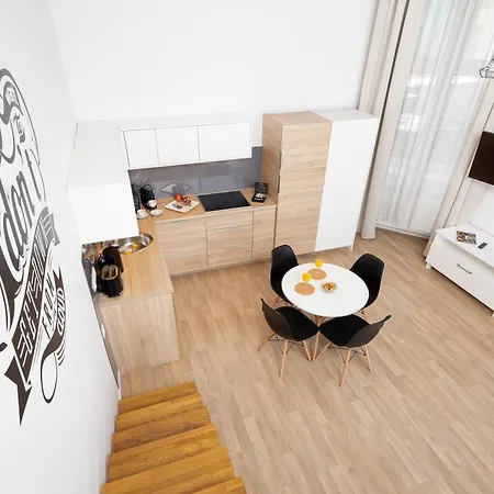 Dietla With A Mezzanine In The Center Of By Renters * Krakow